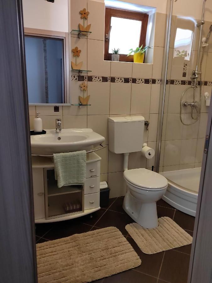 Relax Green House Ровинь Экстерьер фото