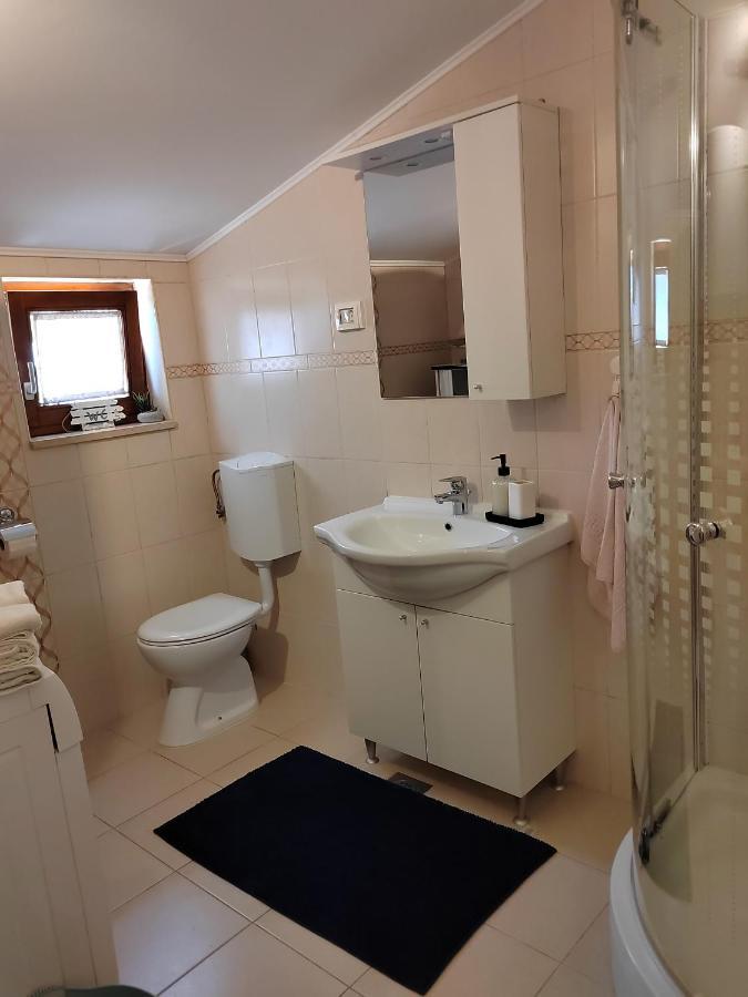 Relax Green House Ровинь Экстерьер фото