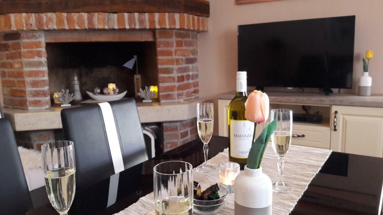 Relax Green House Ровинь Экстерьер фото